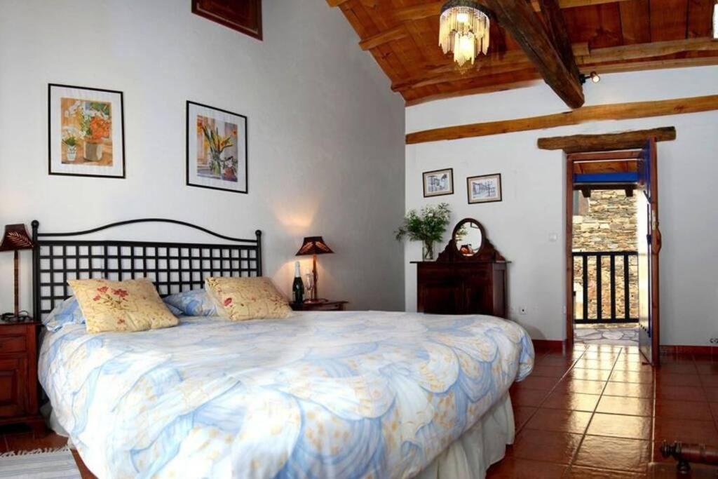 Casa Camarga Santiago Millas Exterior foto